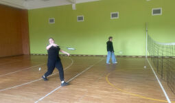 Badmintons jaunietēm